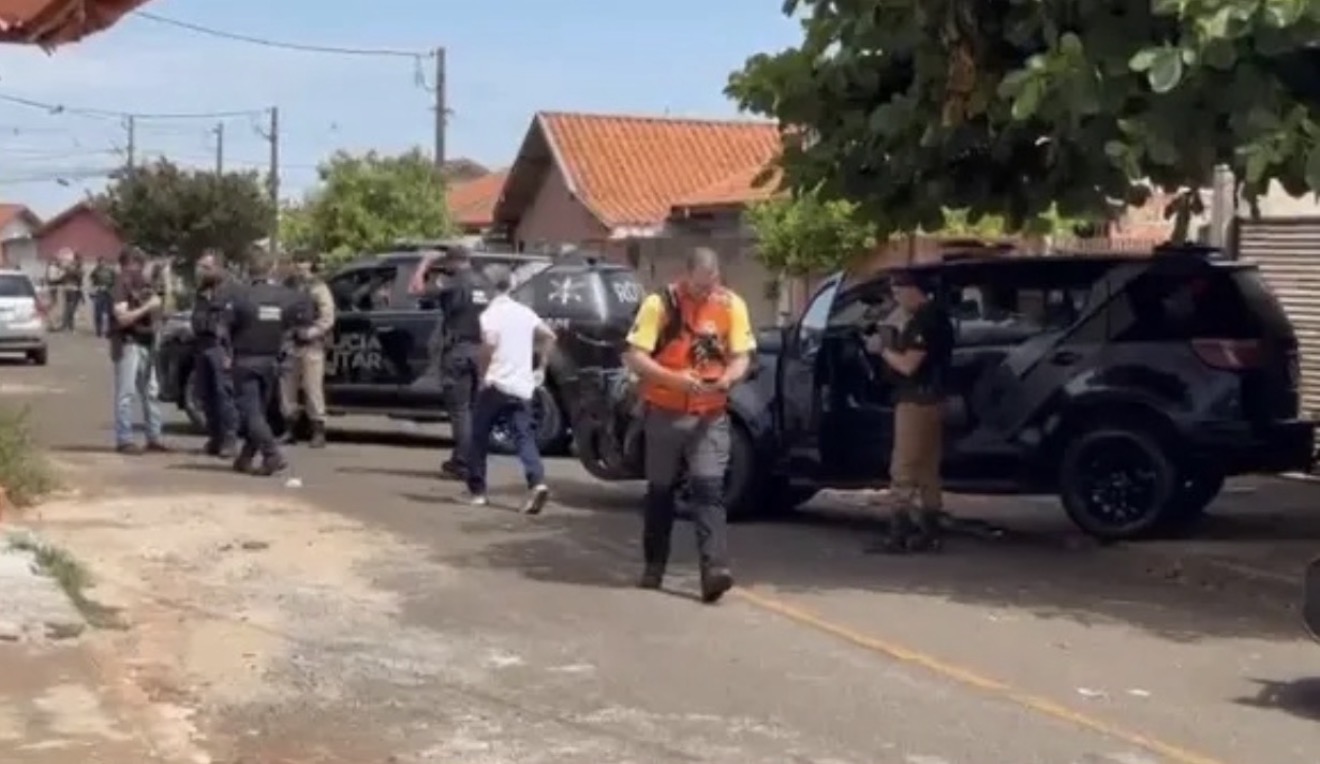 Suspeito morre em confronto com a polícia após tentativa de roubo de malote em Arapongas