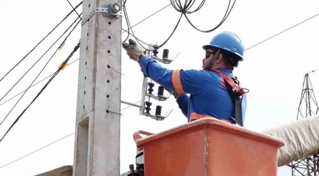 12 mil imóveis seguem sem energia após temporal em Arapongas