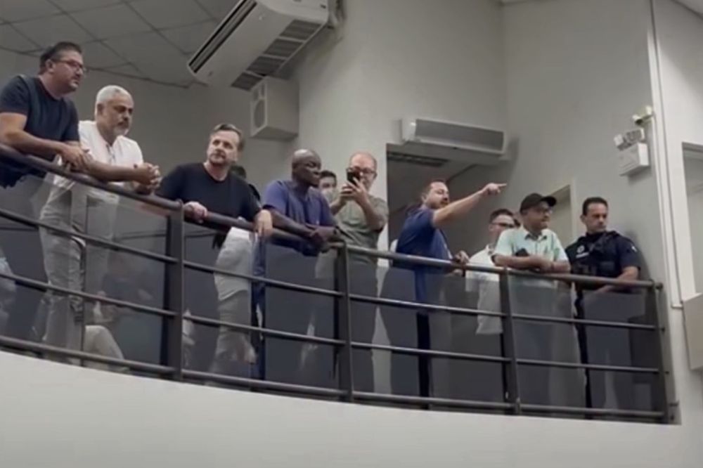 Sessão termina em tumulto e polícia é acionada na Câmara de Arapongas