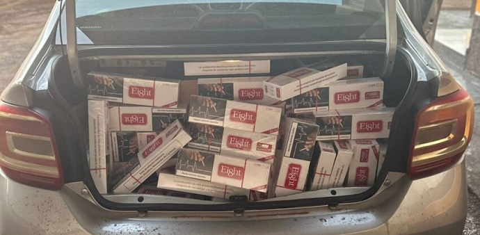 PRE realiza apreensão de 6 mil maços de cigarro na PR-444 em Arapongas