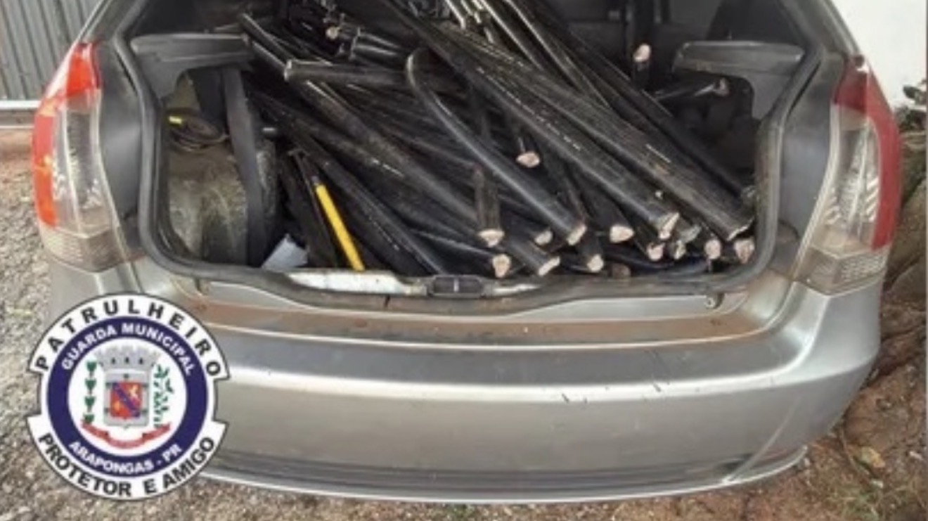 Dupla é flagrada com cabos furtados e acaba presa em Arapongas