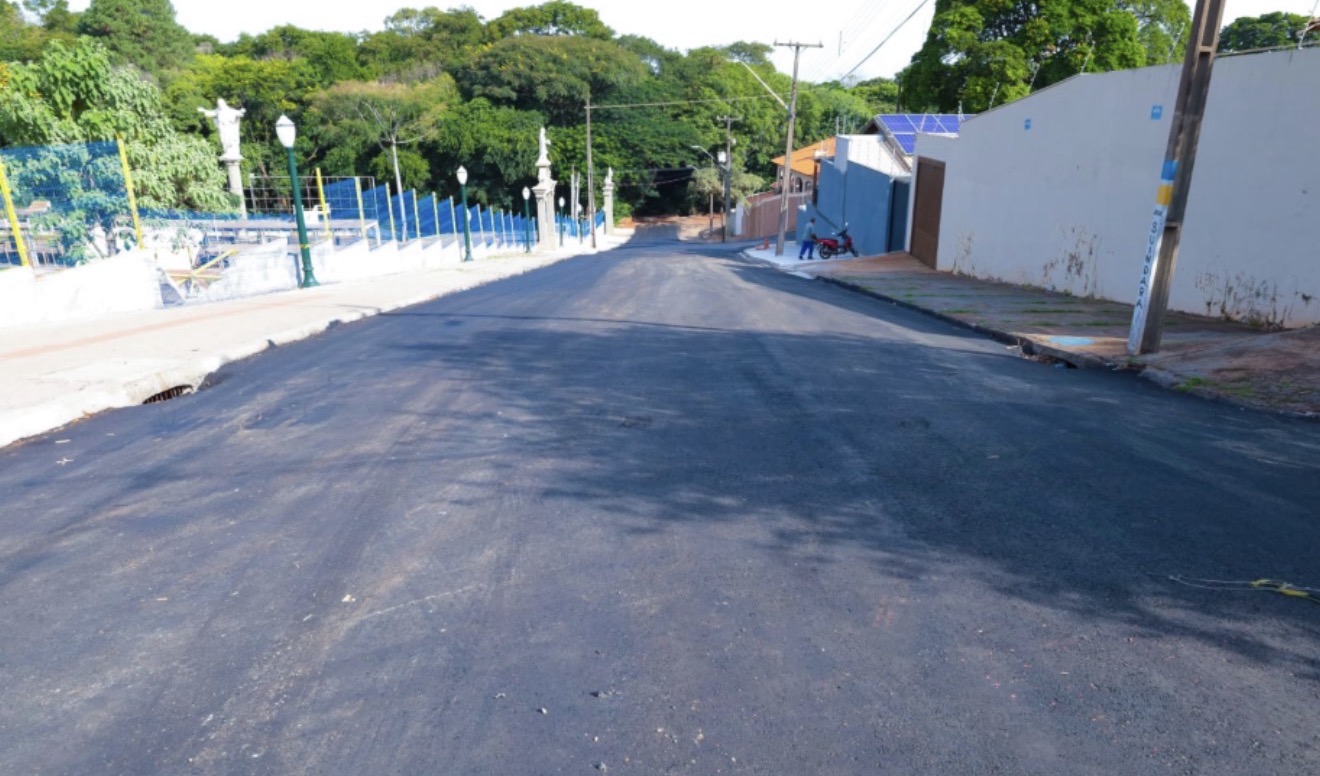 Codar finaliza reparos na Rua Suindara, ao lado do Parque das Nações em Arapongas
