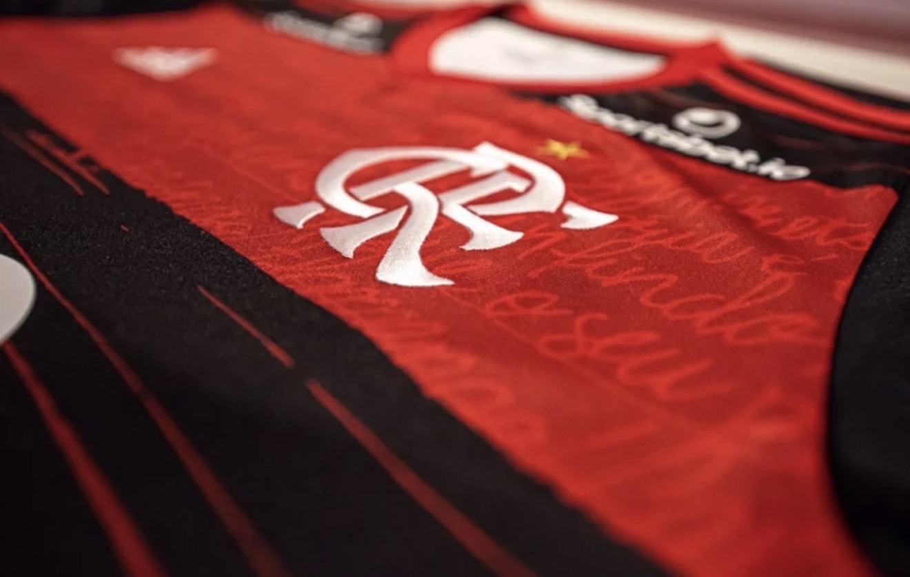 Loja de Arapongas é condenada a indenizar Flamengo por vender camisas falsificadas