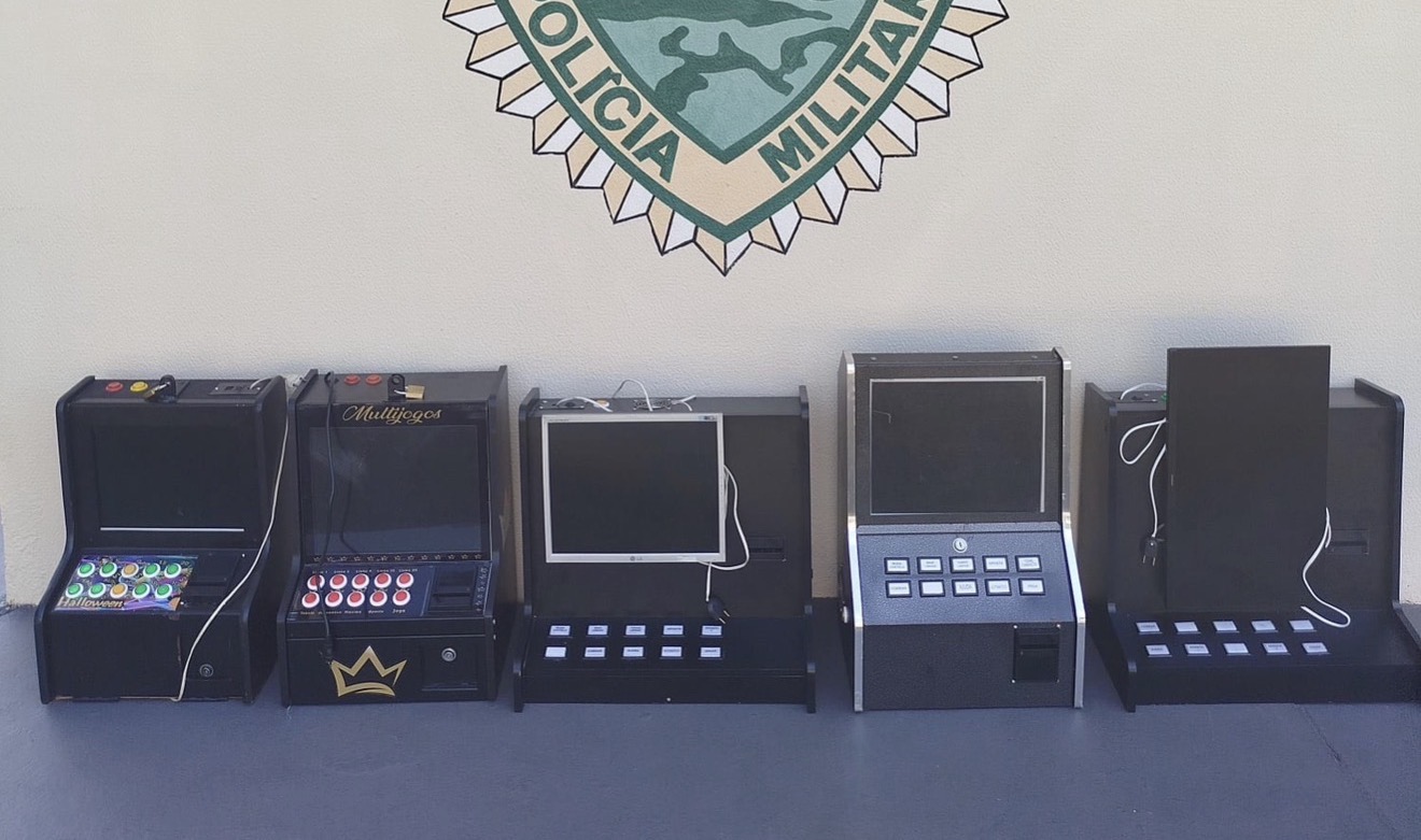 Polícia Militar apreende máquinas de jogos de azar em estabelecimento no Centro de Arapongas