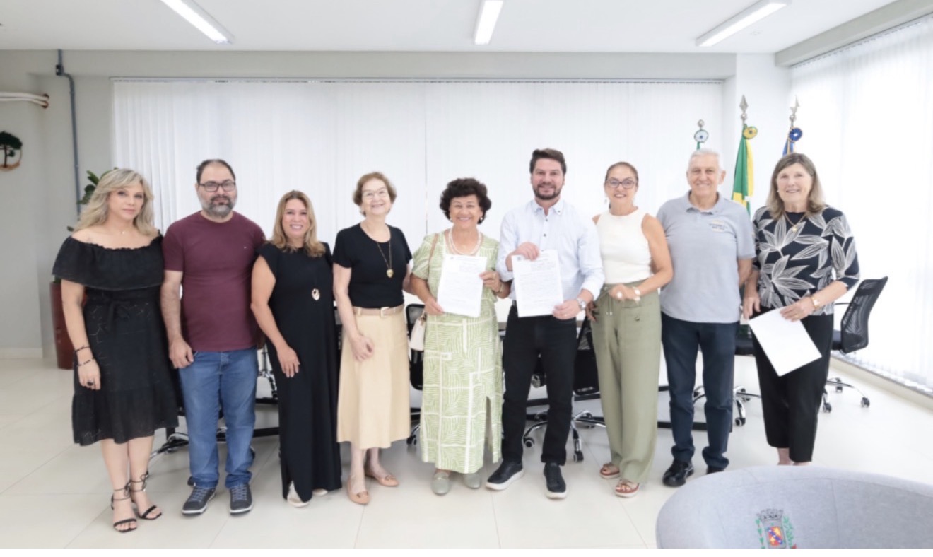 Prefeitura de Arapongas assina repasses de mais de R$ 200 mil para duas entidades