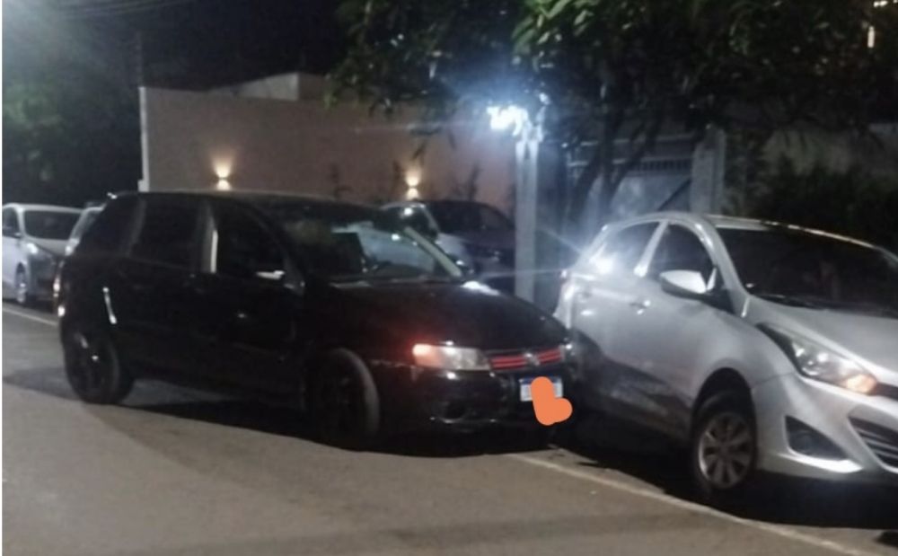 Motorista é detido após colidir com veículos estacionados no centro de Arapongas