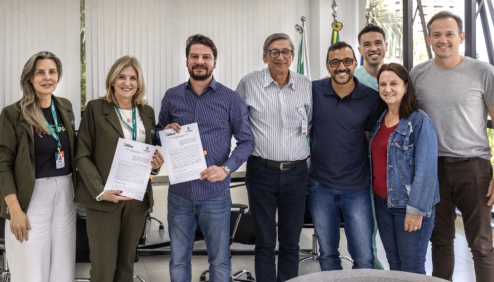 Prefeitura de Arapongas e Faculdade Honpar assinam contrato de cooperação