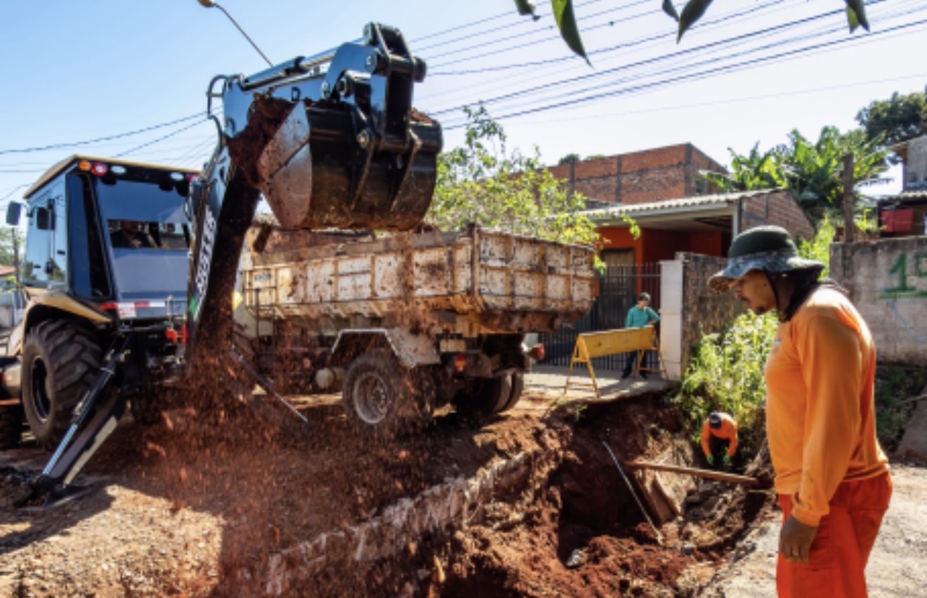 Codar inicia reparos na Rua Catatau, no Jardim Columbia, em Arapongas