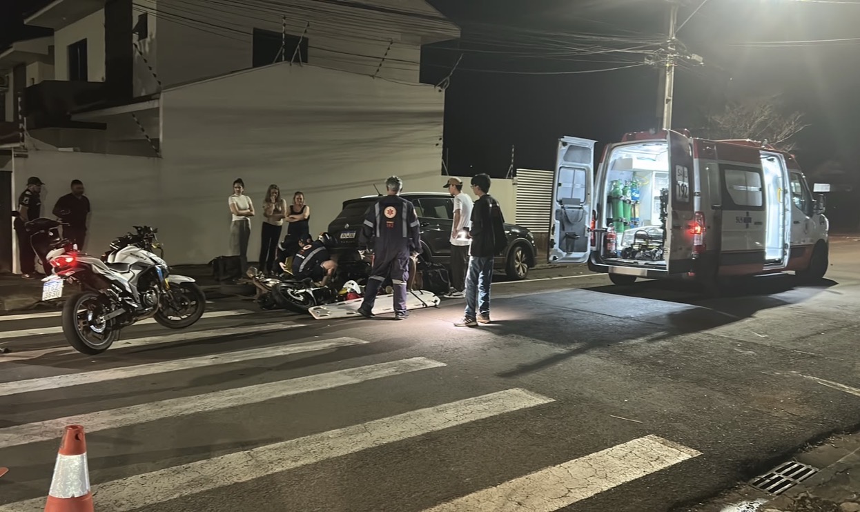 Acidente entre motocicletas mobiliza duas equipes do SAMU em Arapongas
