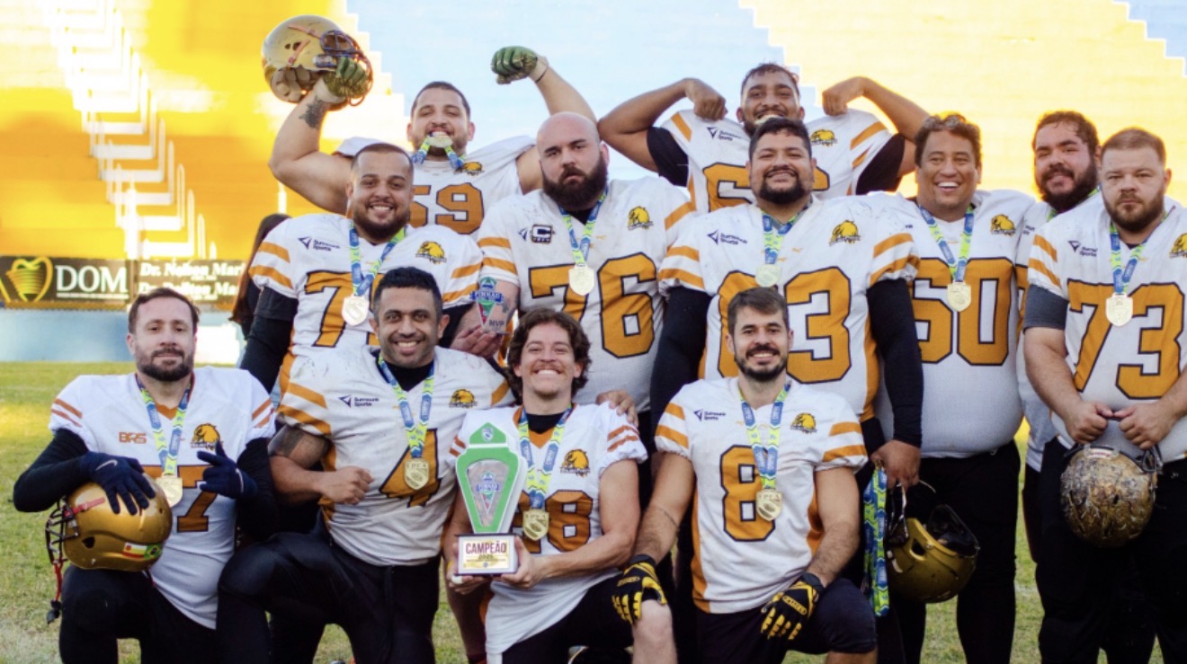 Arapongas conquista título paranaense de futebol americano