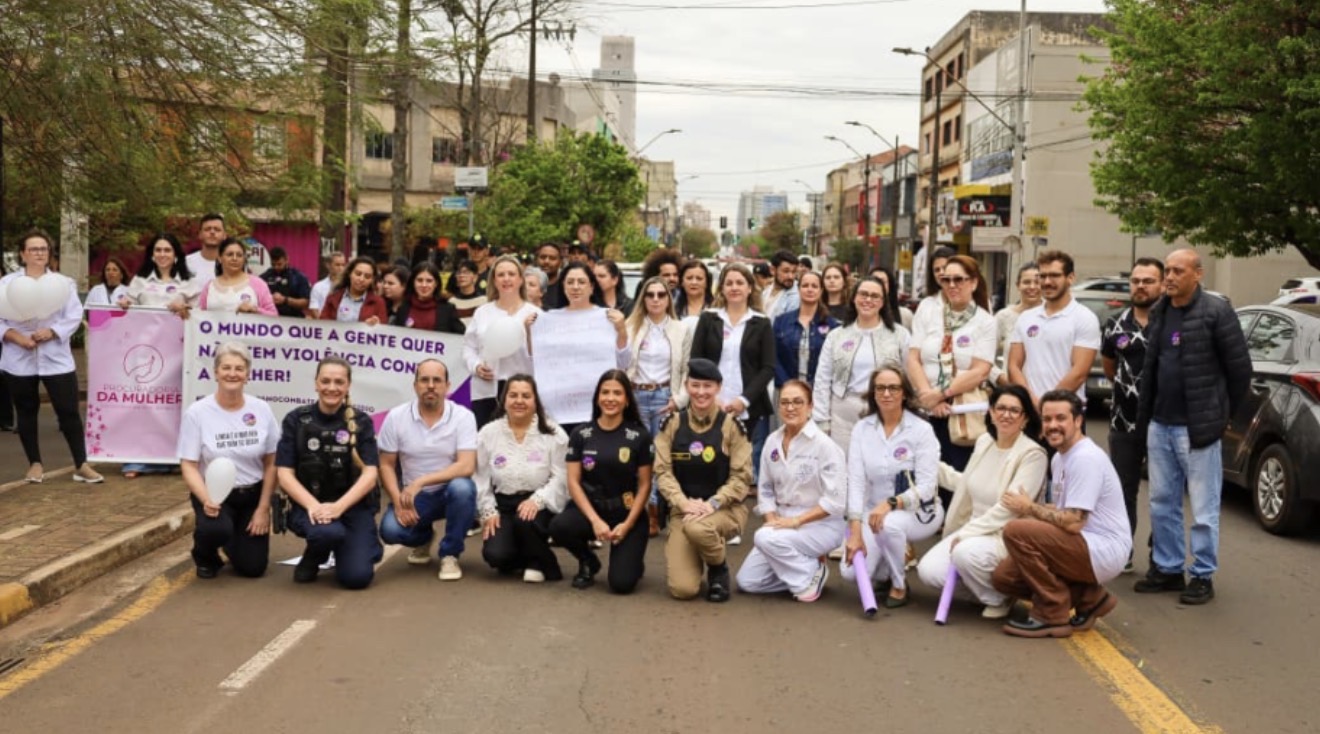 Arapongas promove 4ª Caminhada do Meio-Dia e reforça compromisso no combate ao feminicídio