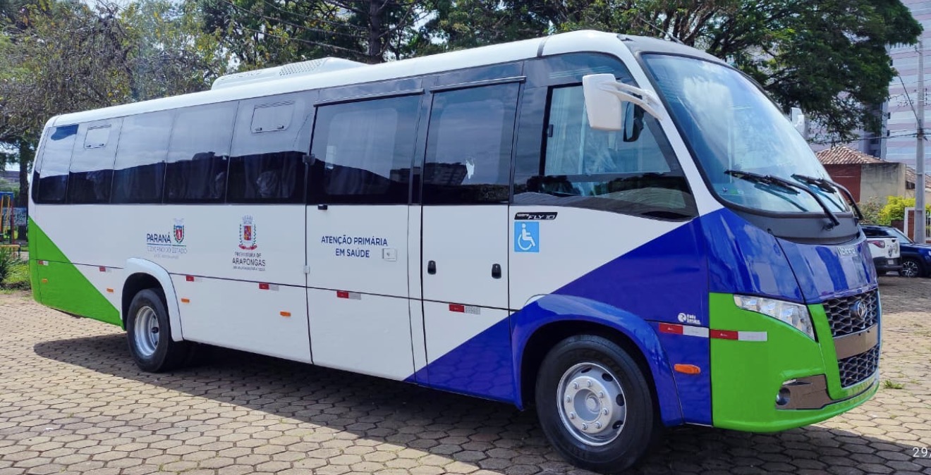 Arapongas recebe novo micro-ônibus da Saúde e picape para a Defesa Civil