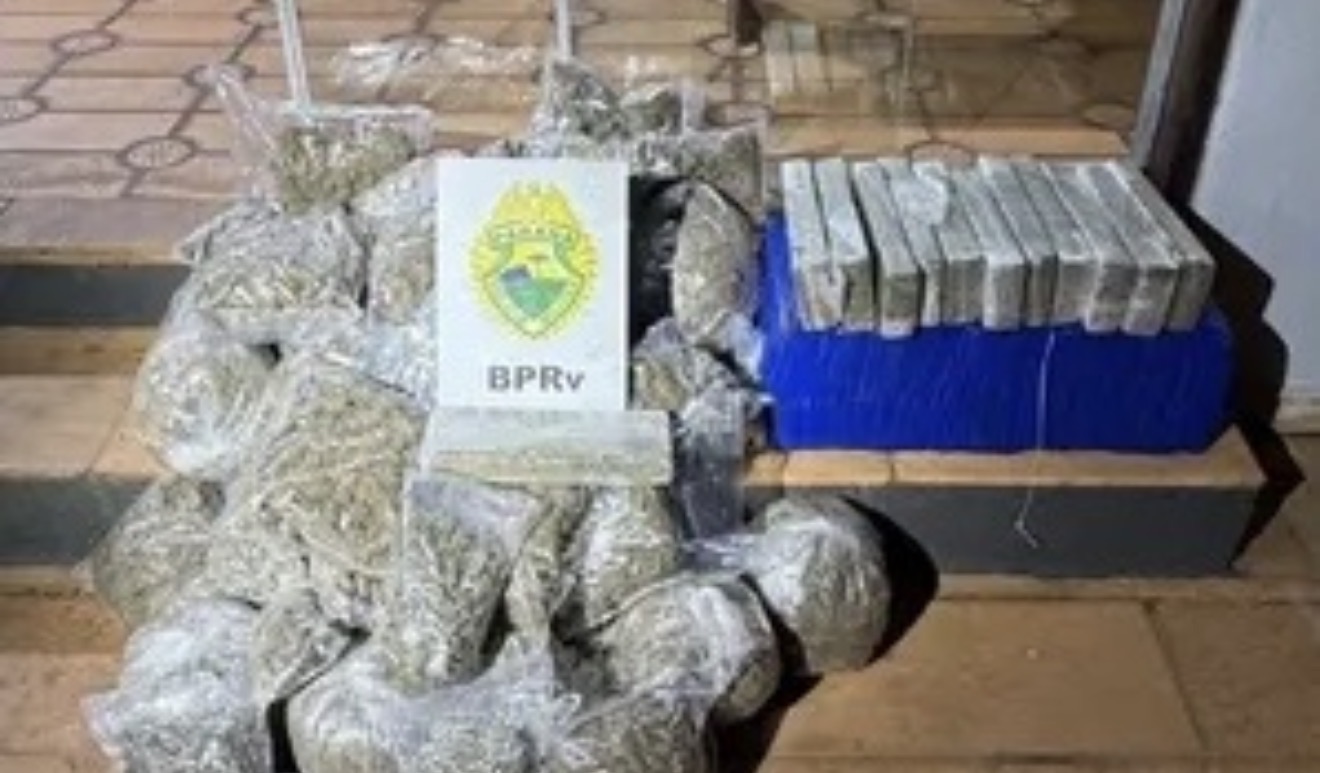 Dois homens são presos com 50 quilos de drogas após perseguição na PR-218