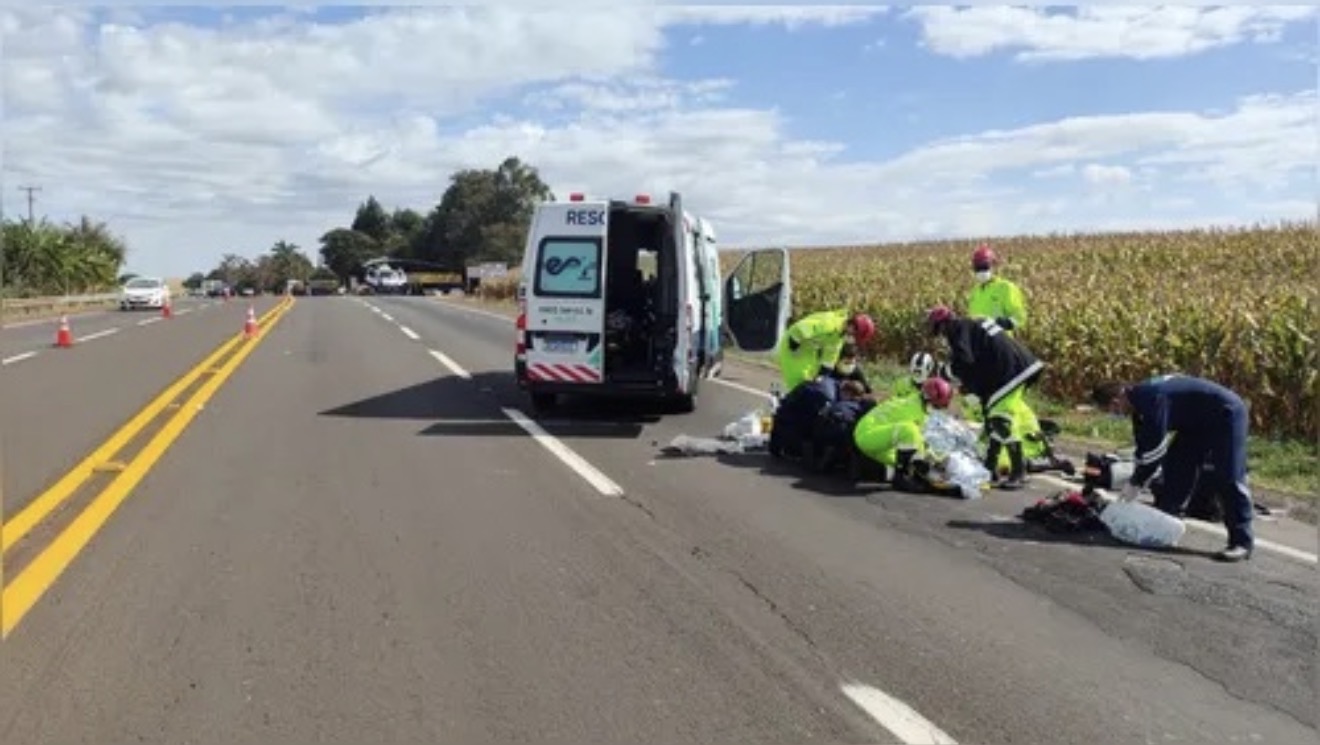 Helicóptero do Samu é acionado após grave acidente com motociclista na PR-444 em Arapongas
