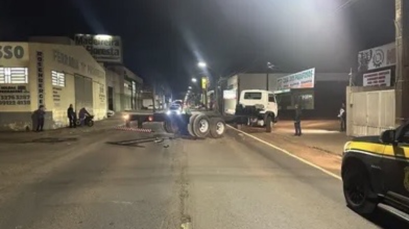 Motociclista fica ferido após colisão com caminhão na BR-369, em Arapongas