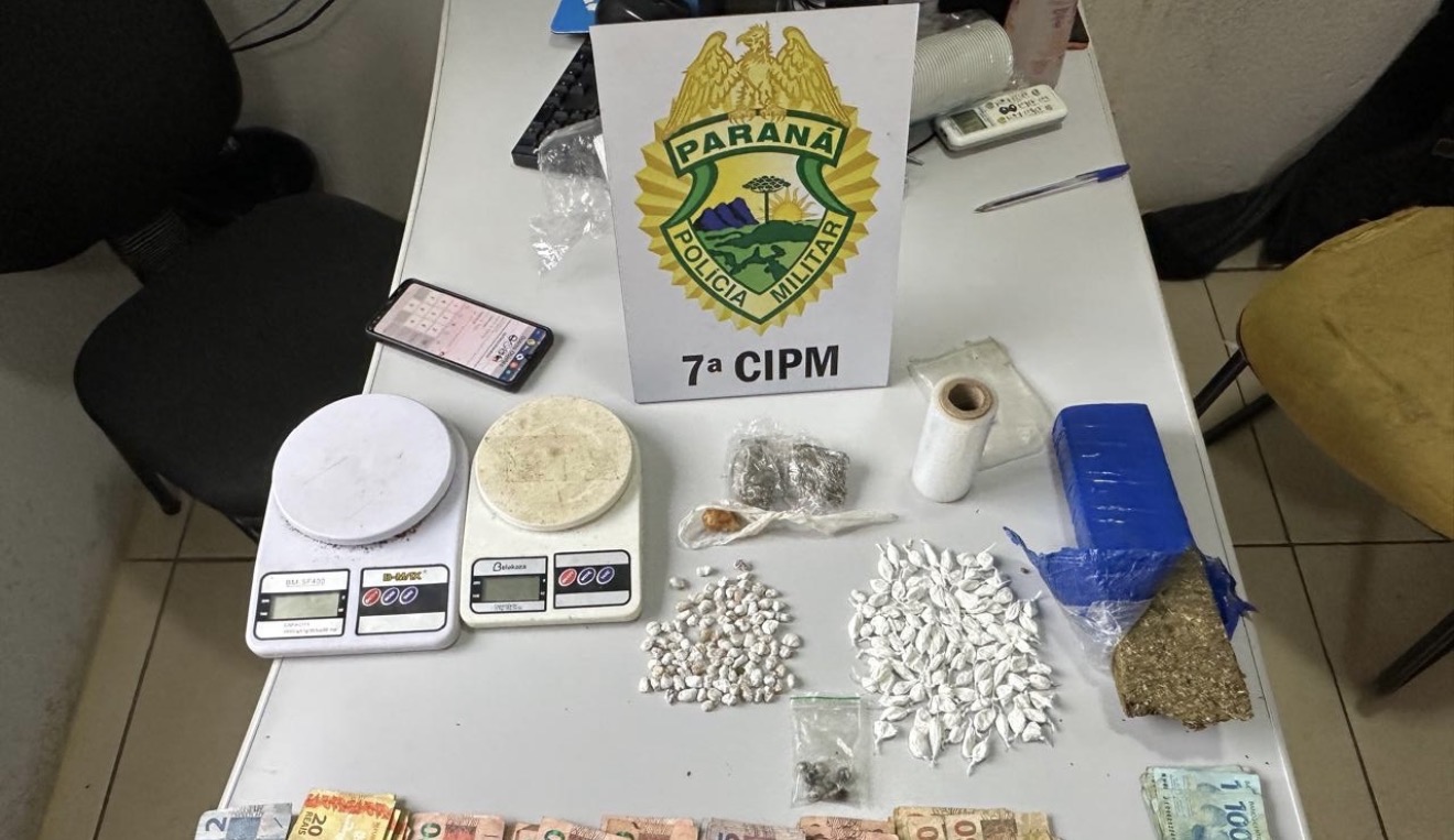 PM apreende mais de 100 pedras de crack, cocaína, maconha e haxixe em Arapongas; dois são presos