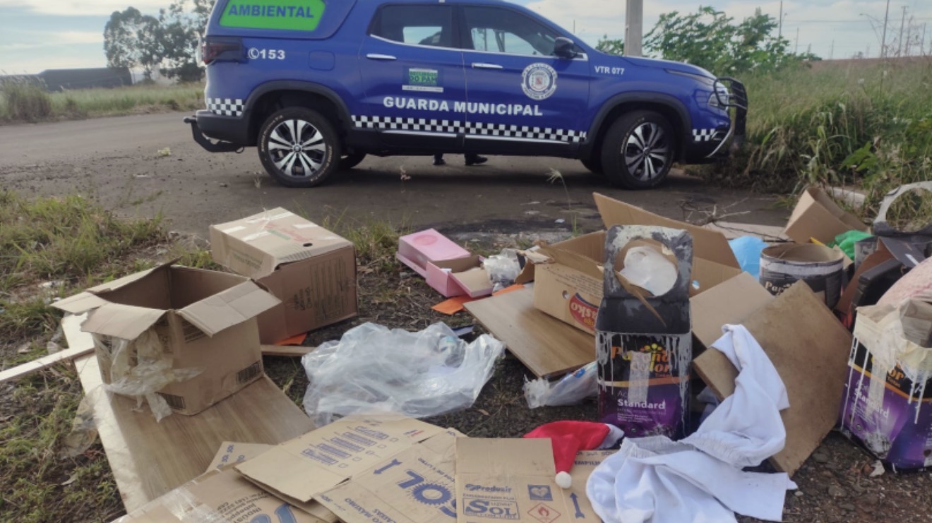 Prefeitura de Arapongas multa em mais de R$ 3,5mil responsável por descarte irregular de resíduos